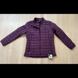 Brand New North Face puffy jacket 2022 style